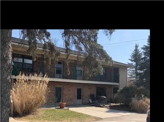 Exterior, estacionamiento al lado - 8434 Silver Lake Road