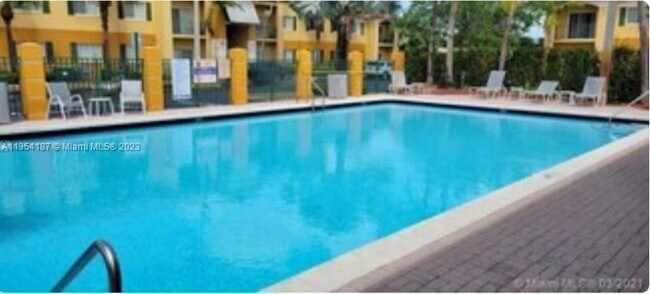 Foto del edificio - 7260 NW 114th Ave