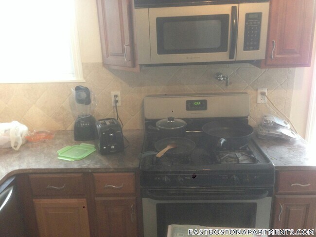 Building Photo - 30 Wordsworth St