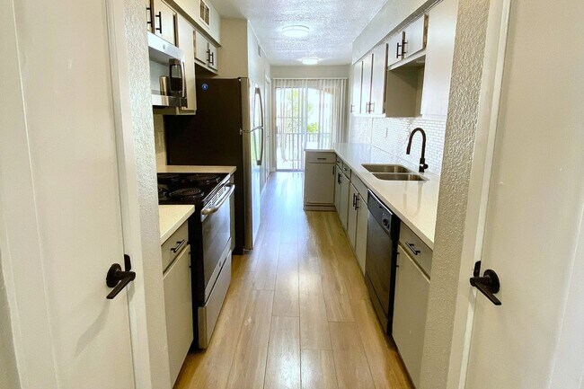 Foto del edificio - 6200 W Tidwell Rd