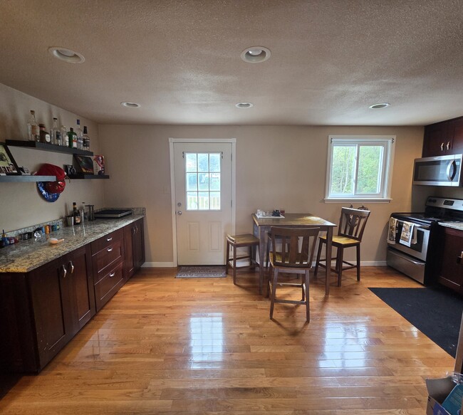 Building Photo - 1797 Cedaridge Dr