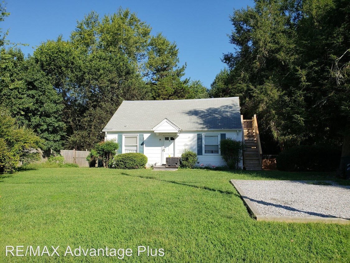 Primary Photo - 204 Fairgrounds Rd