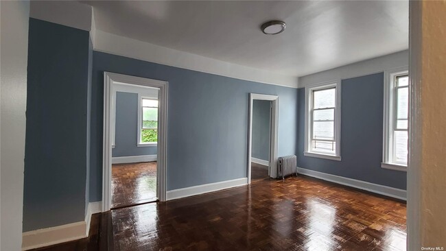 Foto del edificio - 1055 Manor Ave