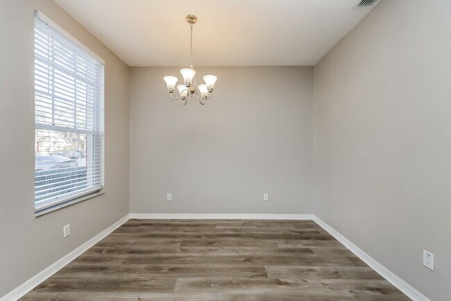 Foto del edificio - 30138 Wellesley Way