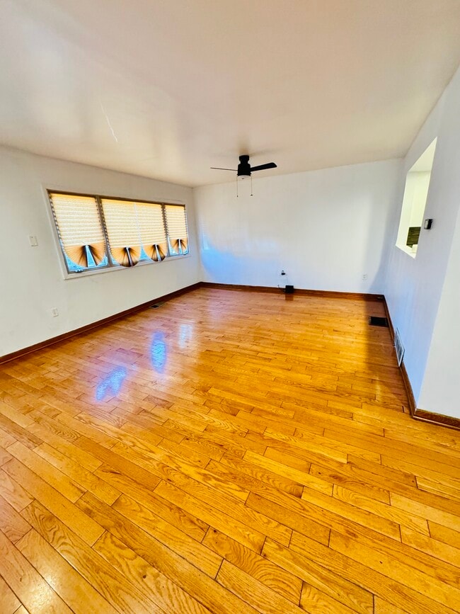 Foto del edificio - 4342 S Wells St