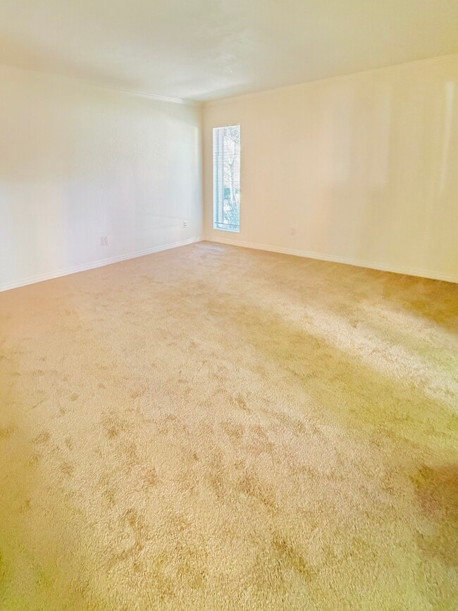Building Photo - 17075 W Bernardo Dr