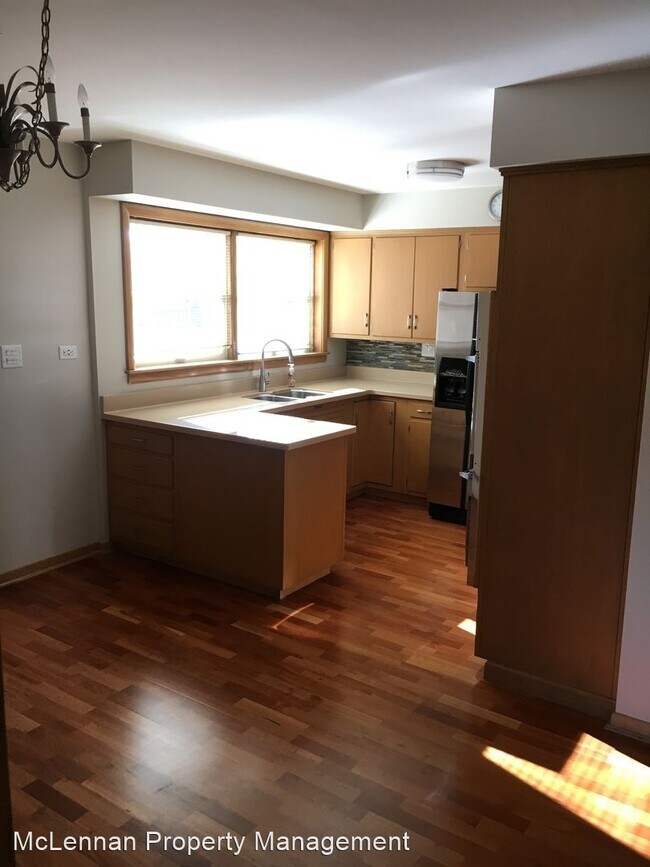 Foto del edificio - 1216-1218 S Crescent Ave