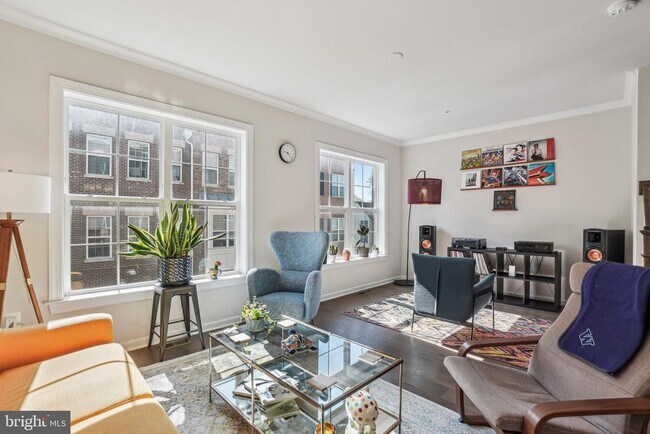 Foto del edificio - 4749 Cherokee St