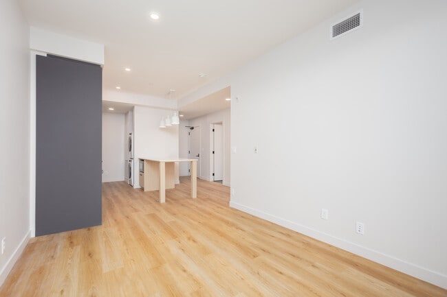 2.3N - Living Room - Lynnbrooke