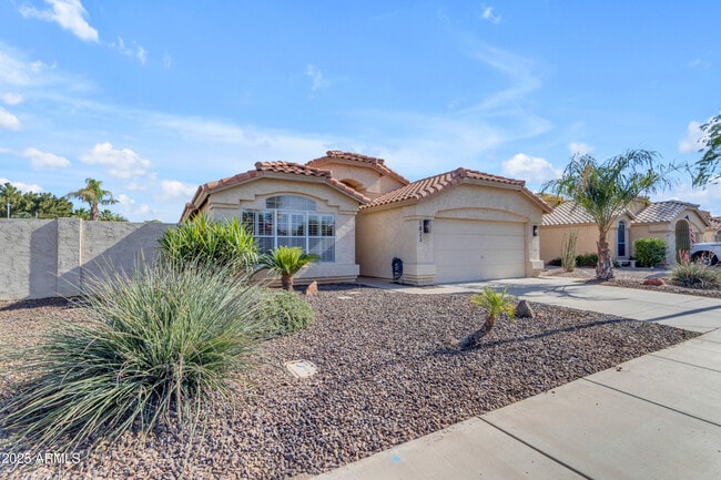 Building Photo - 1823 W Remington Dr