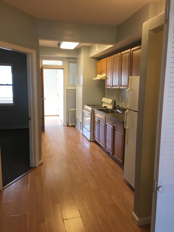 Building Photo - 1215 Simms Pl NE