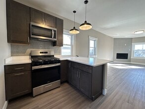 Building Photo - 442-444-444 E Lincoln Ave