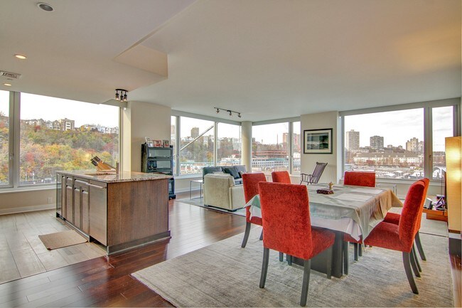 1000 Avenue At Port Imperial Unit 604, Weehawken, NJ 07086