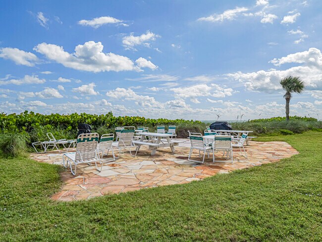 Building Photo - 5400 Jimmy Buffett Mem Hwy