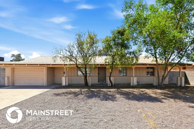 Building Photo - 6231 W Highland Ave