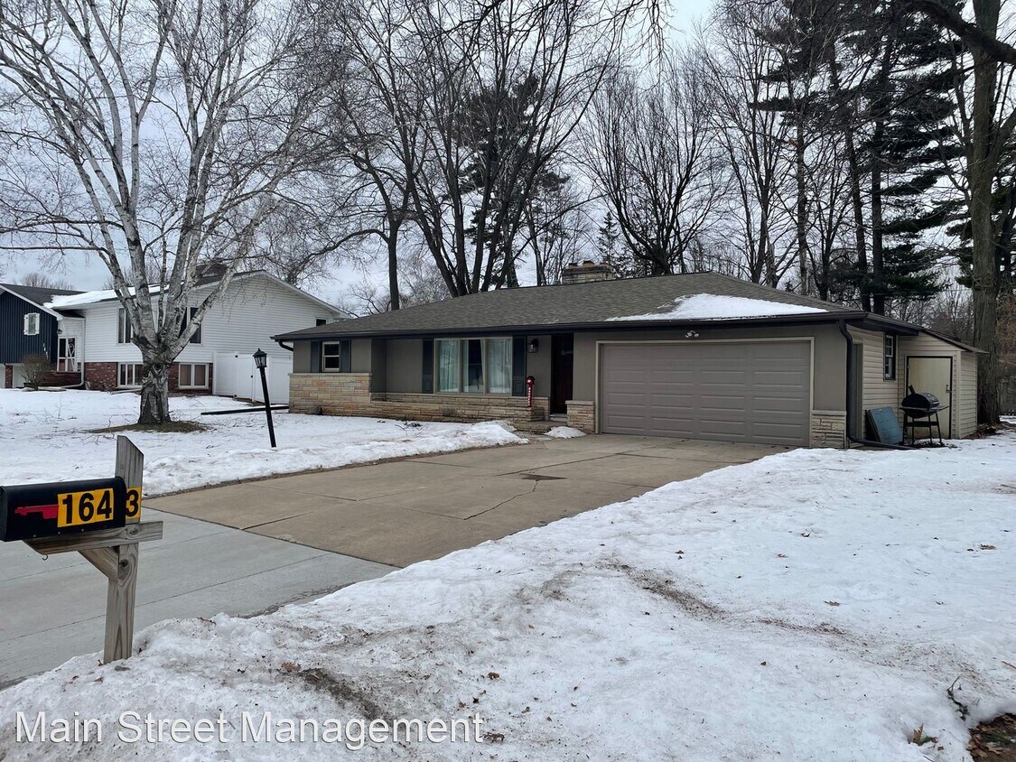 Primary Photo - 3 br, 2 bath House - 1643 Birchwood Dr.