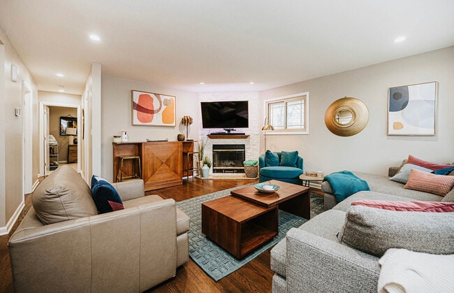 Building Photo - 829 N Bennett St