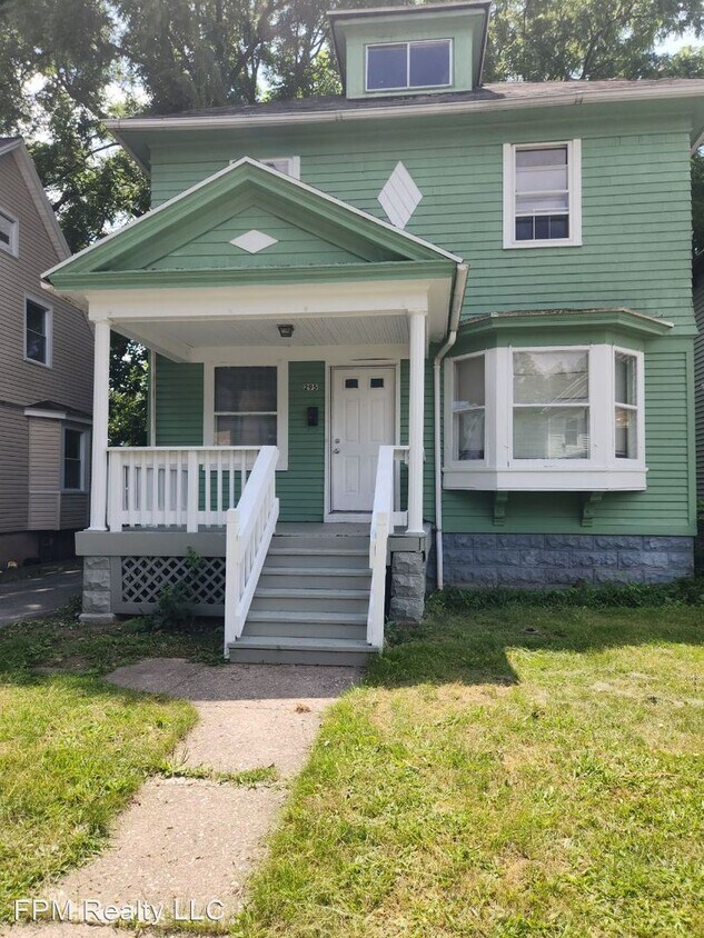 Primary Photo - 4 br, 1 bath House - 295 Hawley