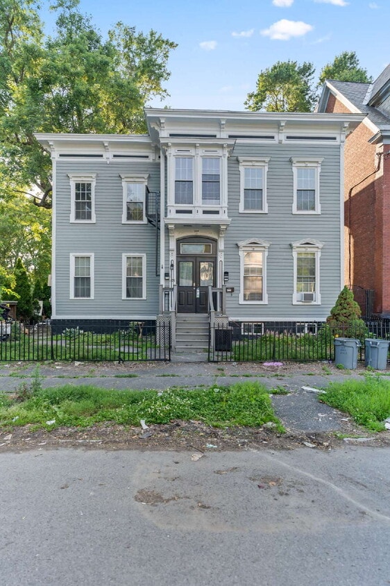 Primary Photo - "Charming 1-Bedroom Retreat in the Heart o...