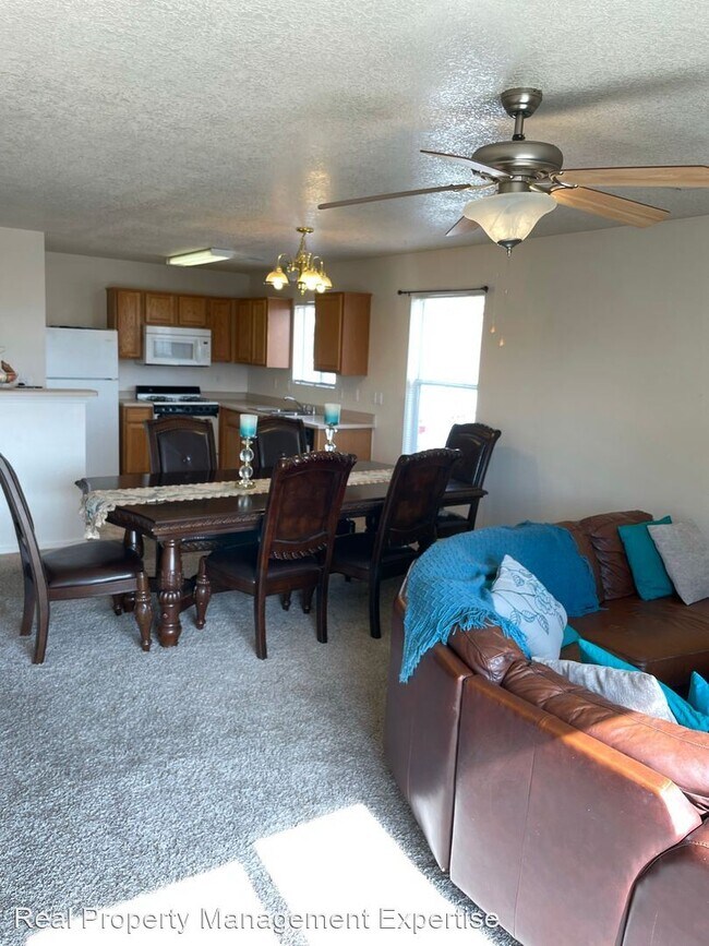 Building Photo - 3544 Elder Meadows Dr NE