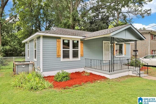 Building Photo - 1729 Lincoln Ave SW