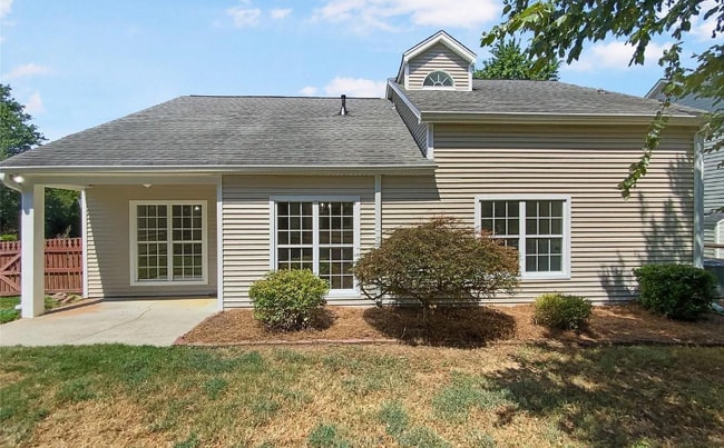 Building Photo - 13617 Red Wine Ct