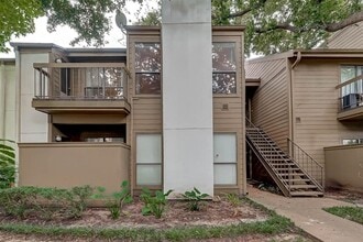 Building Photo - 10047 Westpark Dr