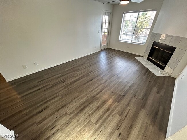 Building Photo - 1375 E Hacienda Ave