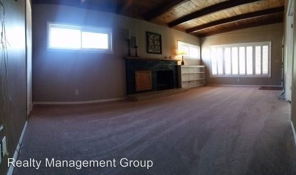Building Photo - 804 Saxony Rd