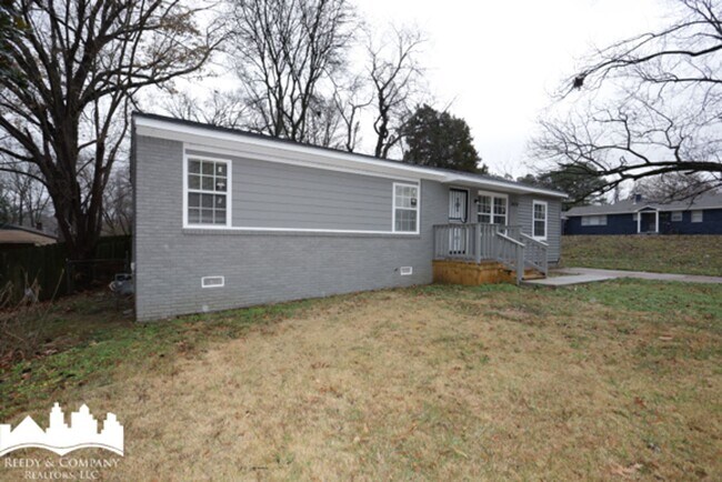 Foto del edificio - 2474 Corning Ave