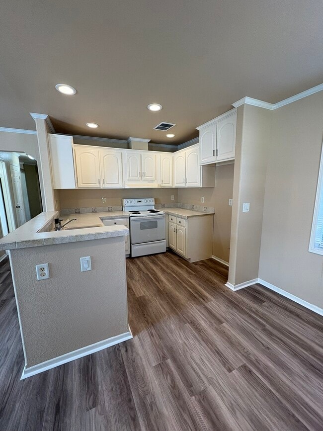 Building Photo - 10002 Sugarvine Ln