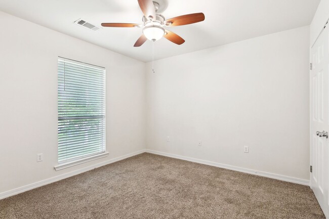 Foto del edificio - 3 Bedroom Covington Home! Must See!