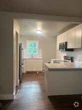 Building Photo - 3111 Elm Park