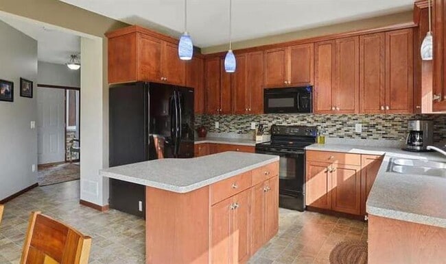 Building Photo - 262 Morab Ave, Shakopee, MN, 55379