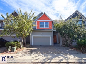 Building Photo - 18658 SW Hideo Ct