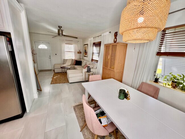 Foto del edificio - 723 W Palm St