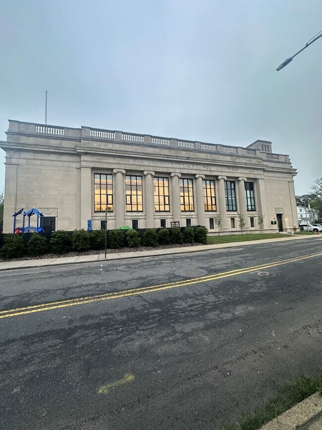 Photo - Jenkintown Bank & Trust Apartments