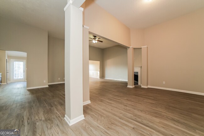 Foto del edificio - 4231 Butternut Pl