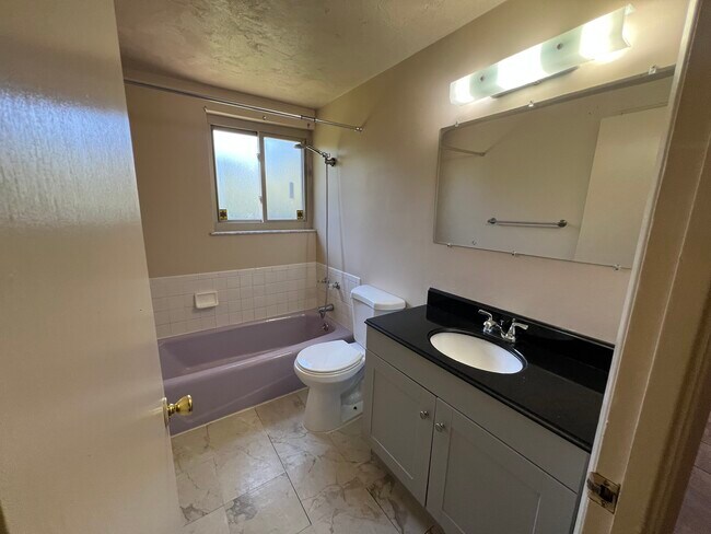 Foto del edificio - 3401 Melodymanor Dr