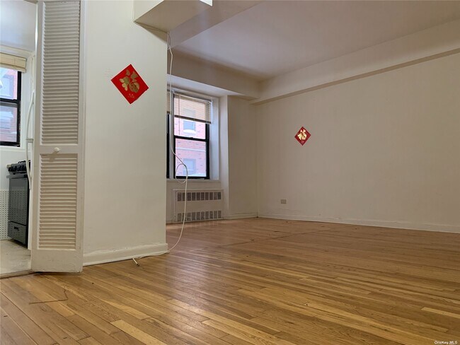 Foto del edificio - 134-25 Franklin Ave