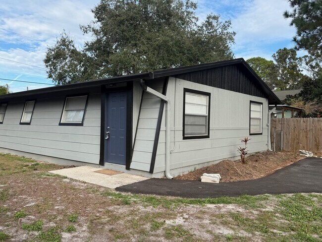Building Photo - 5750 Virginia Ave