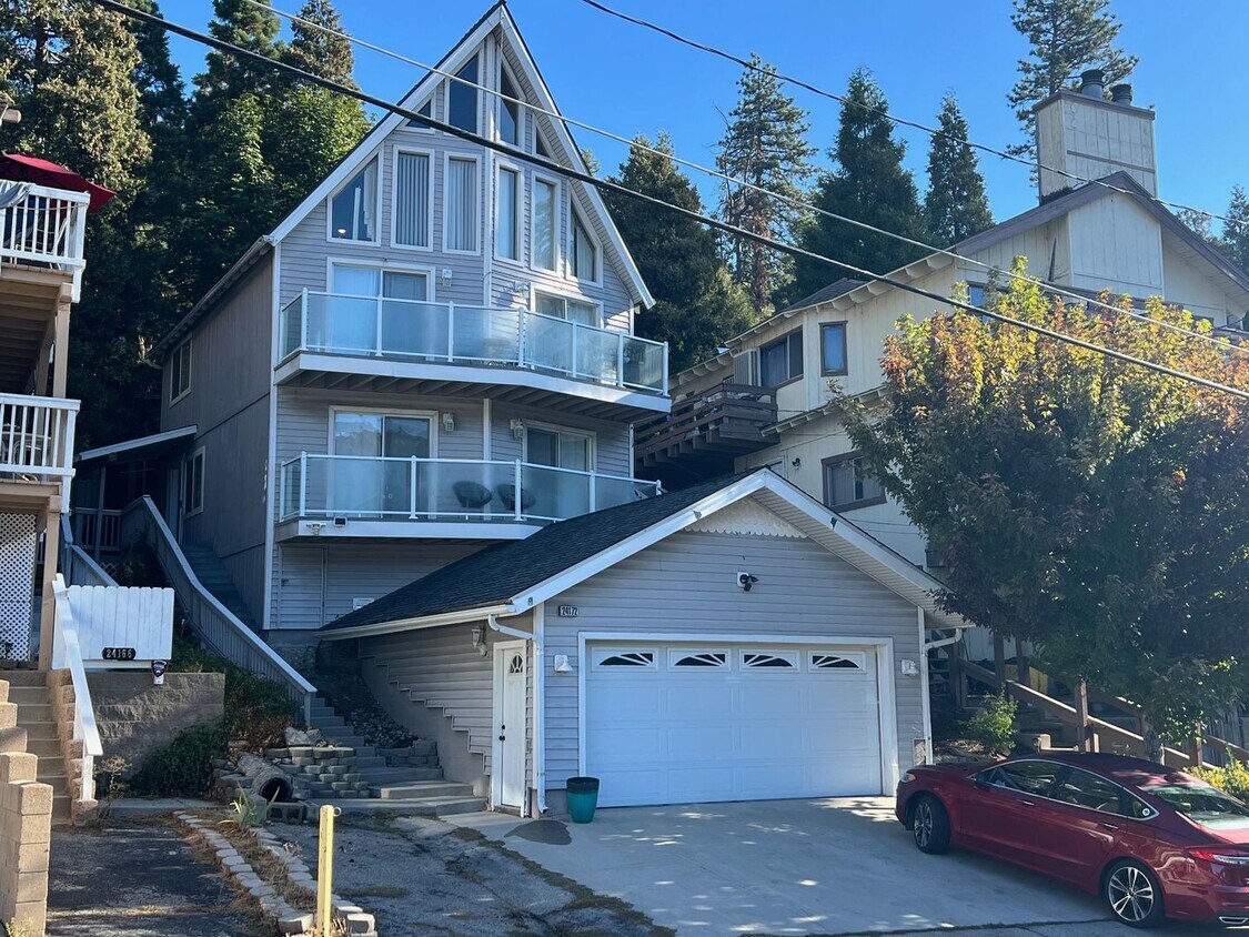 Primary Photo - Mountain Living