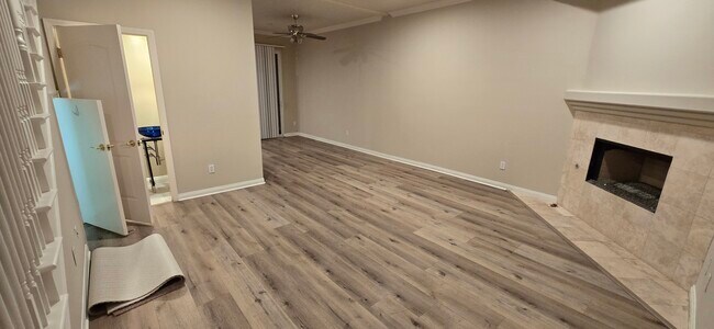 Foto del edificio - 2221 Grant Ave