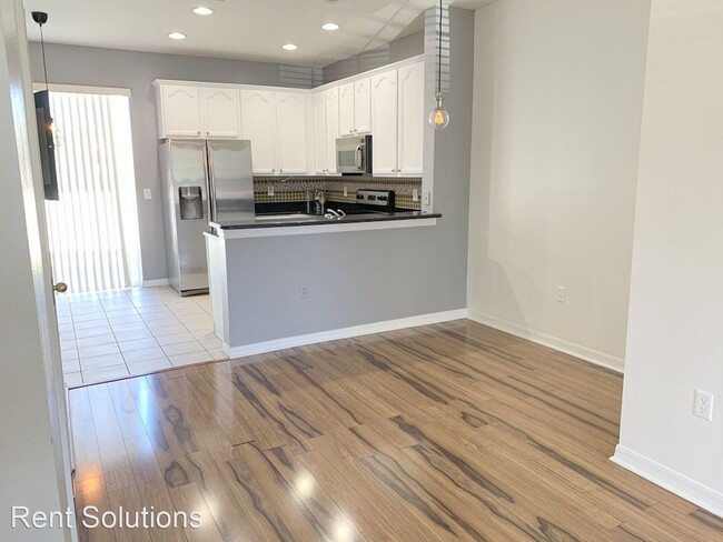 Building Photo - 2 br, 2.5 bath House - 11624 Colony Lake Dr