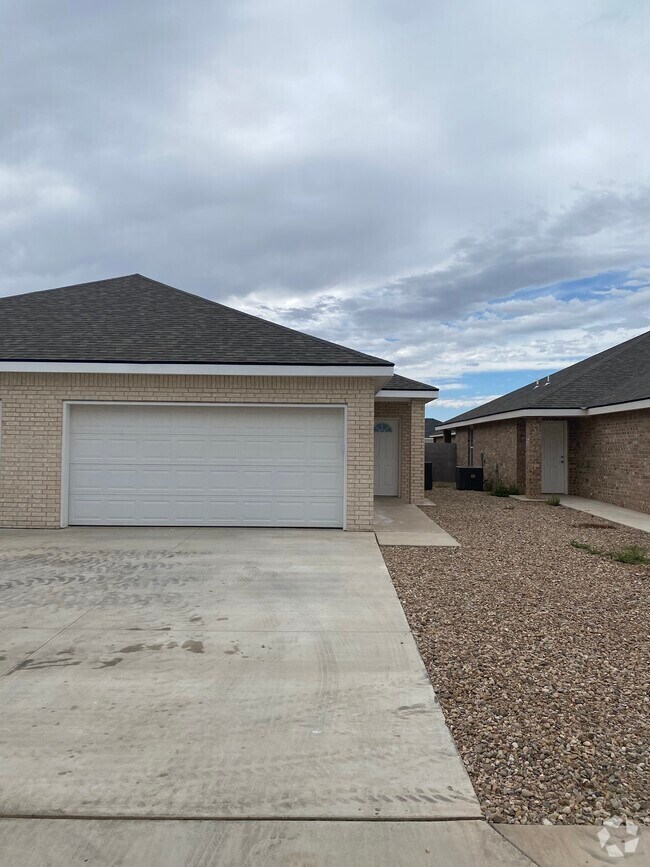 Apartments For Rent in Bovina TX with Extra Storage 1 Rentals