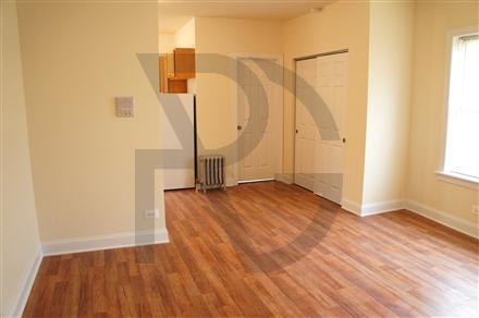 Building Photo - Studio near the 606 trail!