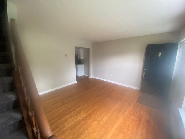 Family room with hardwood floors - 2957 Solar Dr