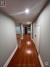 Building Photo - 32 Shady Glen Crescent