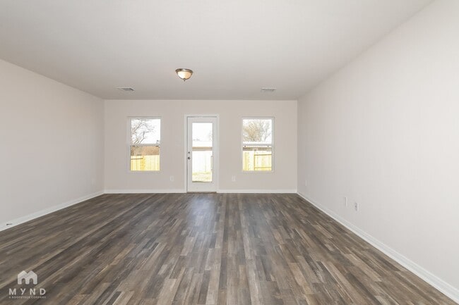 Building Photo - 13015 S Green Wing Cir