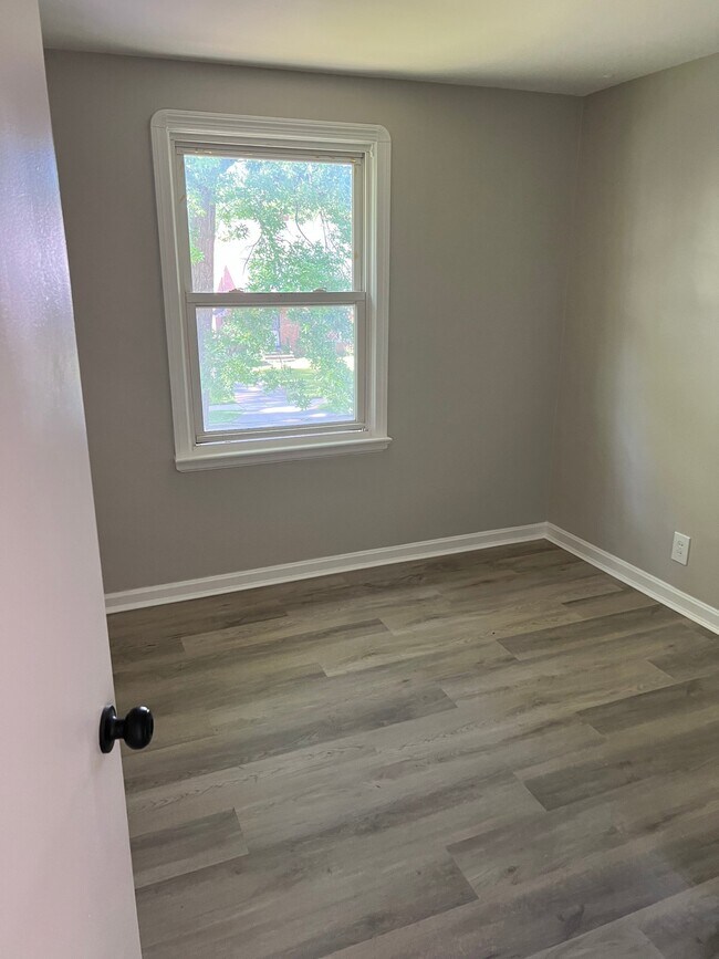 Foto del edificio - 17408 Invermere Ave